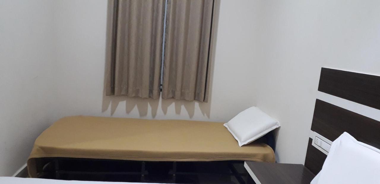 Mp Residency Hotel Kumbakonam Kültér fotó
